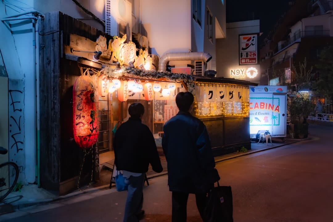财经三人谈:AI客服遍地开花,客服商场怎么转型?